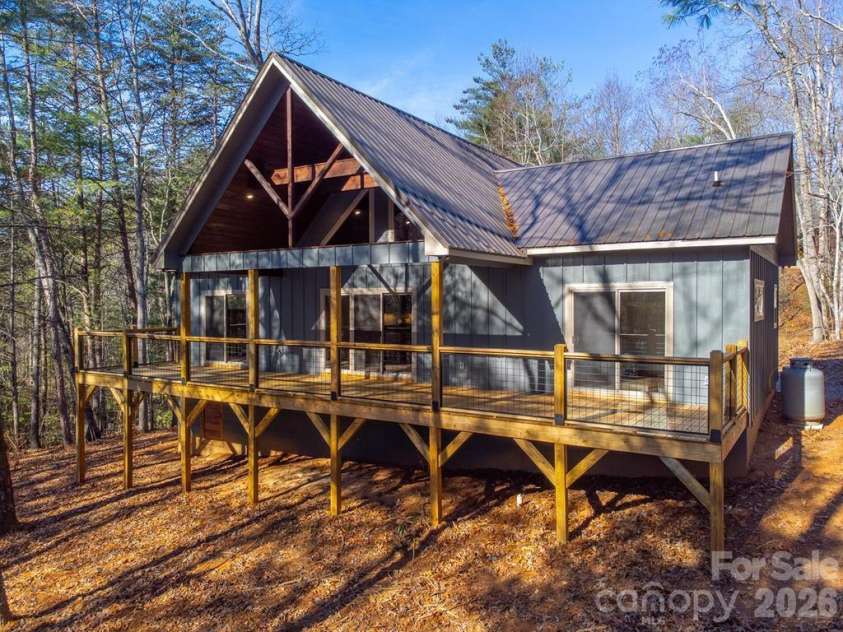 397 Kennelly Loop, Murphy, NC 28906.  MLS# CAR4398623, YatesRealty ID 35681. 