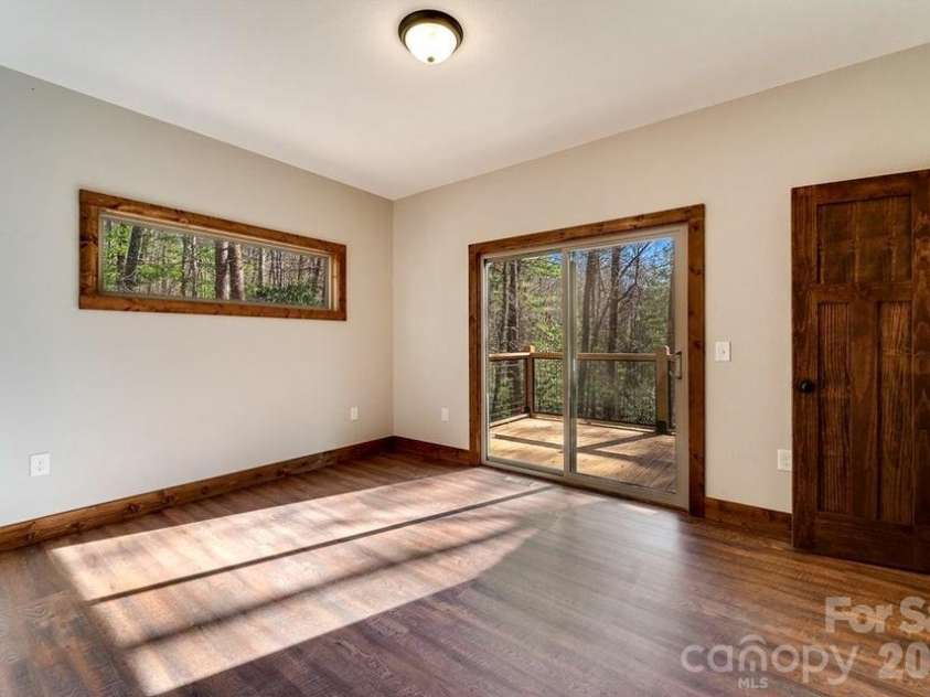397 Kennelly Loop, Murphy, NC 28906.  MLS# CAR4398623, YatesRealty ID 35681. 
