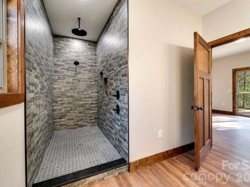 397 Kennelly Loop, Murphy, NC 28906.  MLS# CAR4398623, YatesRealty ID 35681. 