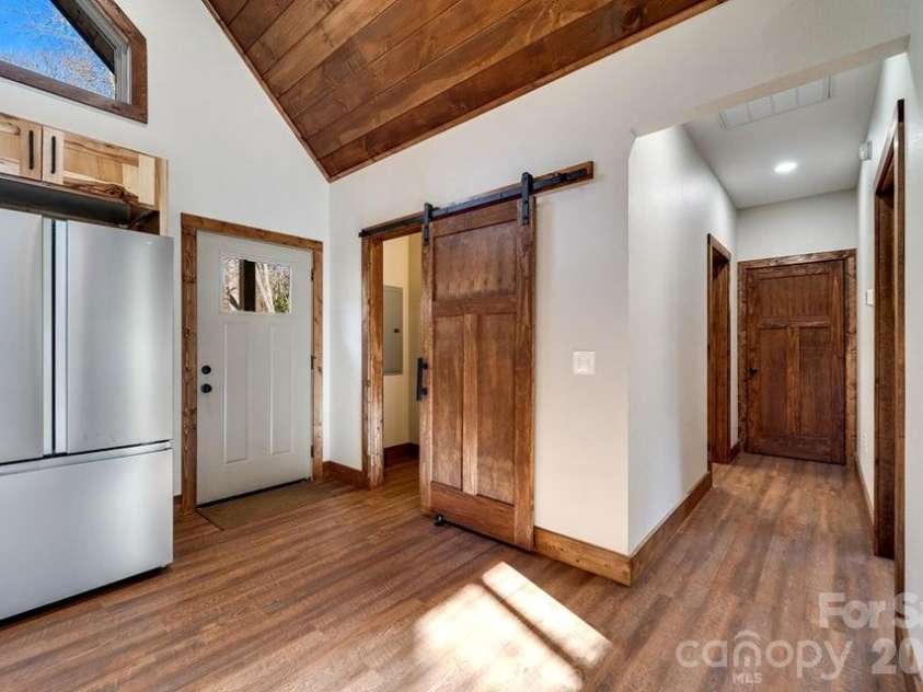 397 Kennelly Loop, Murphy, NC 28906.  MLS# CAR4398623, YatesRealty ID 35681. 