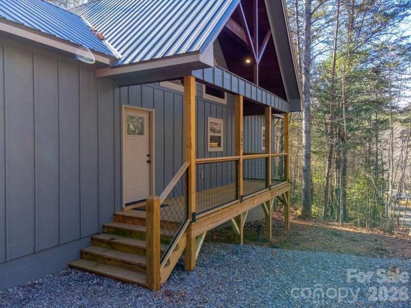 397 Kennelly Loop, Murphy, NC 28906.  MLS# CAR4398623, YatesRealty ID 35681. 