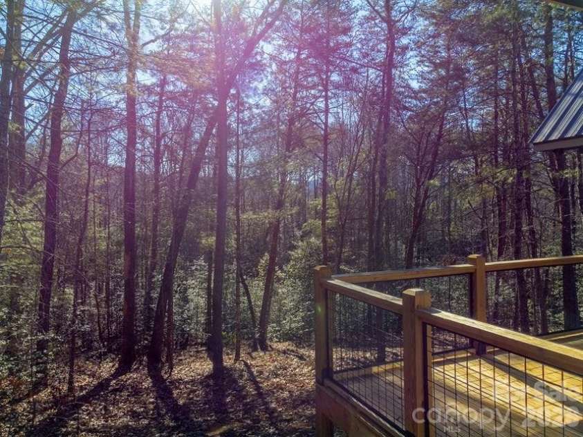 397 Kennelly Loop, Murphy, NC 28906.  MLS# CAR4398623, YatesRealty ID 35681. 