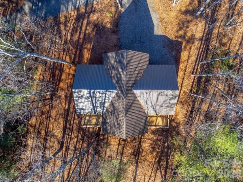 397 Kennelly Loop, Murphy, NC 28906.  MLS# CAR4398623, YatesRealty ID 35681. 