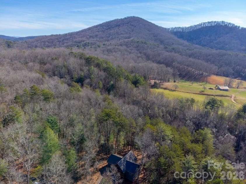 397 Kennelly Loop, Murphy, NC 28906.  MLS# CAR4398623, YatesRealty ID 35681. 