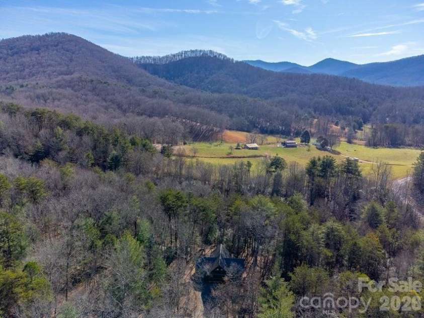 397 Kennelly Loop, Murphy, NC 28906.  MLS# CAR4398623, YatesRealty ID 35681. 