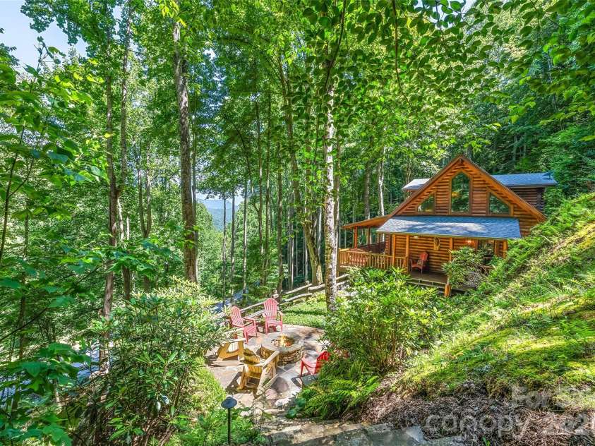 26 Tawodi Trail, Maggie Valley, NC 28751.  MLS# CAR4400579, YatesRealty ID 35683. 
