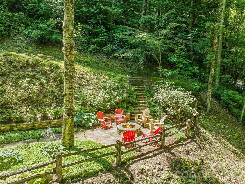 26 Tawodi Trail, Maggie Valley, NC 28751.  MLS# CAR4400579, YatesRealty ID 35683. 