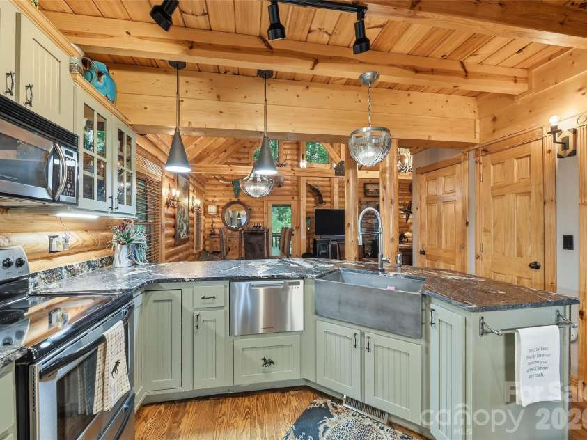 26 Tawodi Trail, Maggie Valley, NC 28751.  MLS# CAR4400579, YatesRealty ID 35683. 