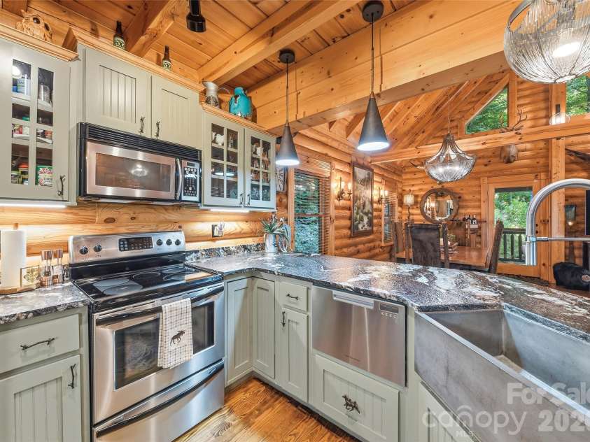 26 Tawodi Trail, Maggie Valley, NC 28751.  MLS# CAR4400579, YatesRealty ID 35683. 