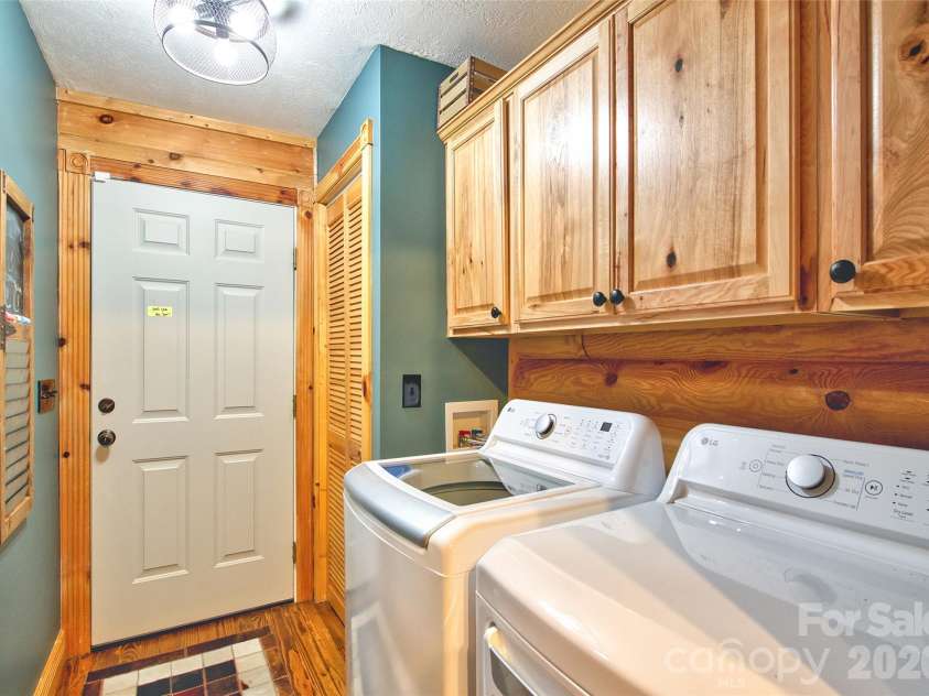 26 Tawodi Trail, Maggie Valley, NC 28751.  MLS# CAR4400579, YatesRealty ID 35683. 