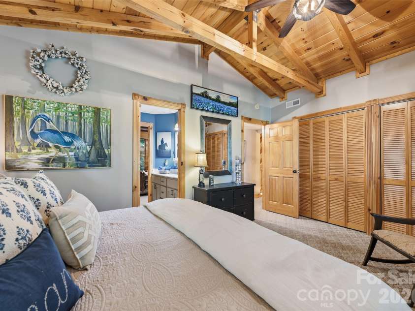 26 Tawodi Trail, Maggie Valley, NC 28751.  MLS# CAR4400579, YatesRealty ID 35683. 