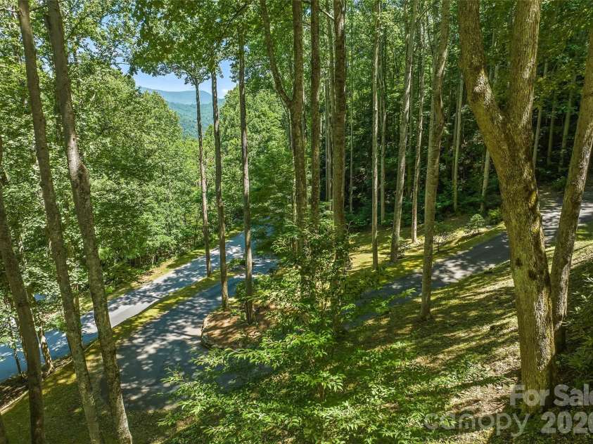 26 Tawodi Trail, Maggie Valley, NC 28751.  MLS# CAR4400579, YatesRealty ID 35683. 