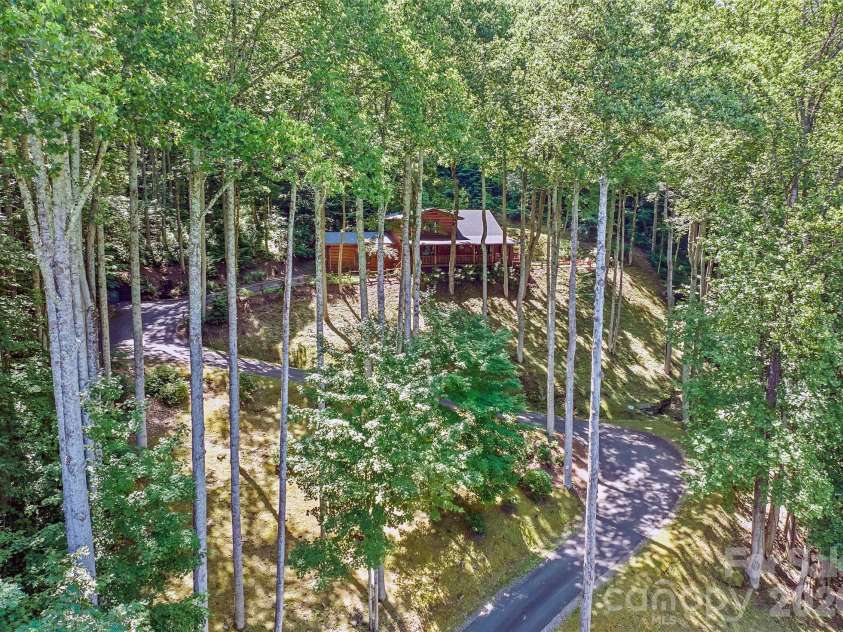 26 Tawodi Trail, Maggie Valley, NC 28751.  MLS# CAR4400579, YatesRealty ID 35683. 