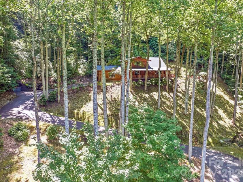 26 Tawodi Trail, Maggie Valley, NC 28751.  MLS# CAR4400579, YatesRealty ID 35683. 