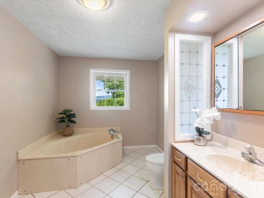 293 Sun Meadow Lane, Pisgah Forest, NC 28768.  MLS# CAR4396616, YatesRealty ID 35684. 