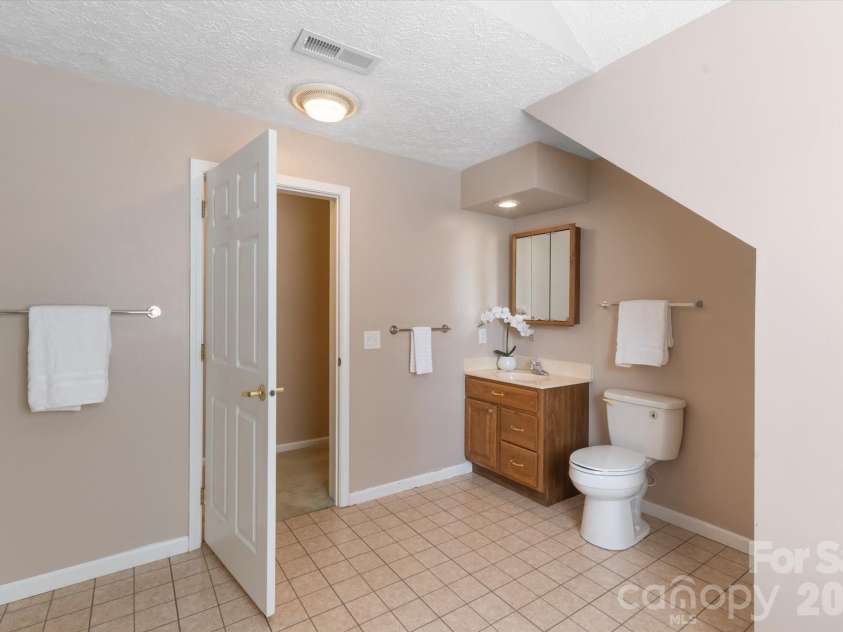 293 Sun Meadow Lane, Pisgah Forest, NC 28768.  MLS# CAR4396616, YatesRealty ID 35684. 
