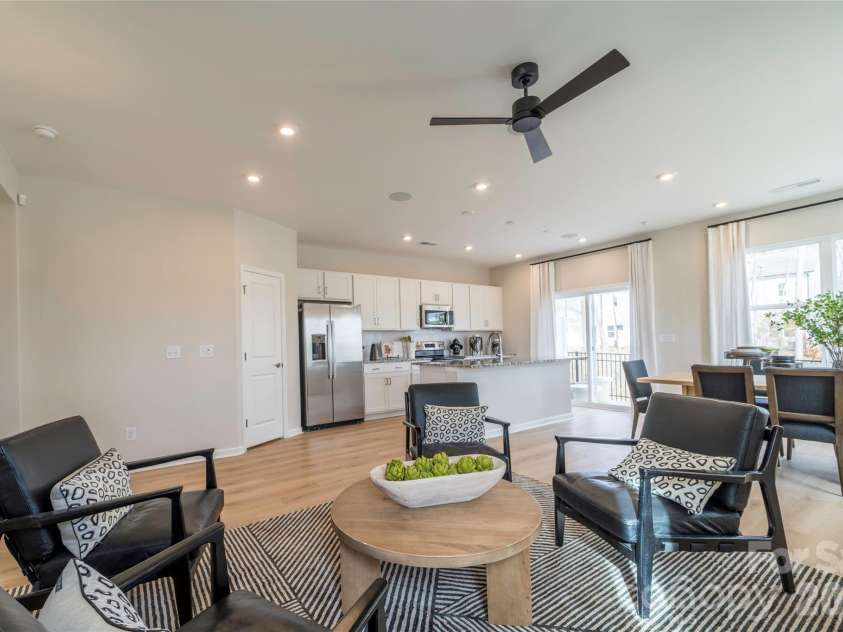 6041 Longar Lane, Charlotte, NC 28269.  MLS# CAR4400027, YatesRealty ID 35687. Light filled first floor