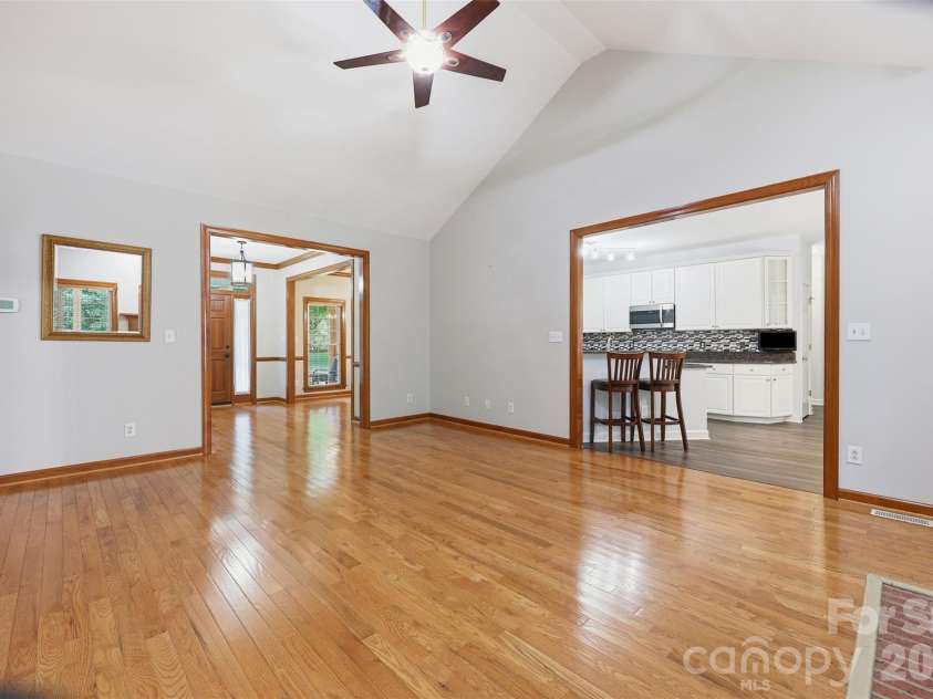 2230 Wedgewood Drive, Matthews, NC 28104.  MLS# CAR4389584, YatesRealty ID 35688. 
