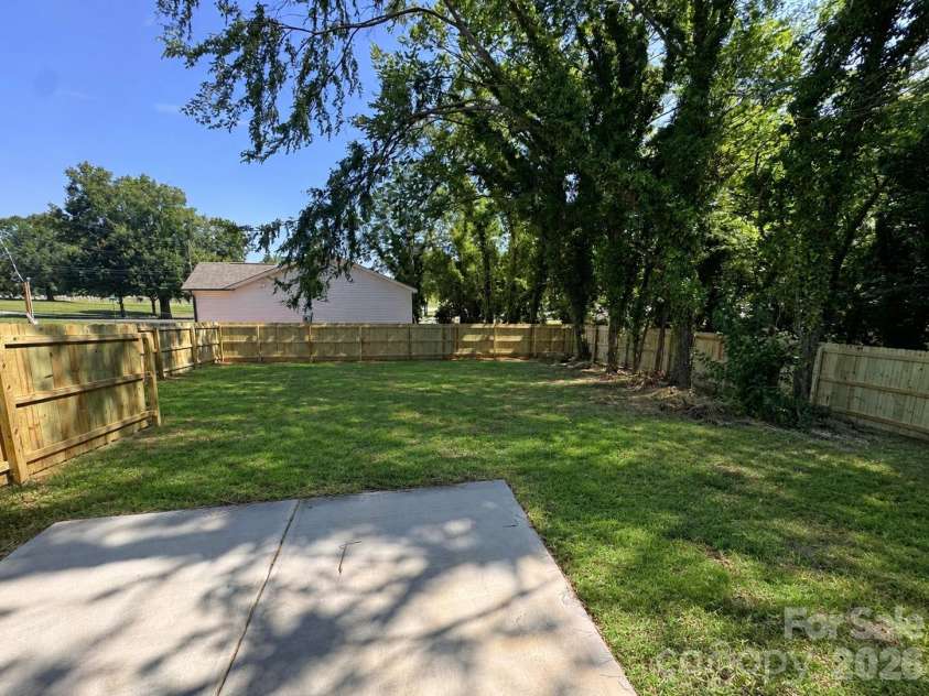 1006 John Street, Monroe, NC 28110.  MLS# CAR4397118, YatesRealty ID 35689. 