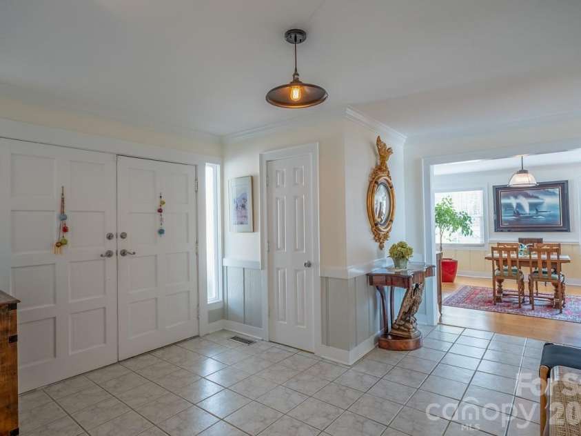 20919 Island Forest Drive, Cornelius, NC 28031.  MLS# CAR4354783, YatesRealty ID 3569. 
