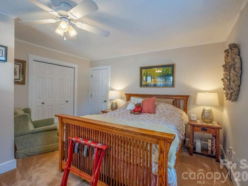 20919 Island Forest Drive, Cornelius, NC 28031.  MLS# CAR4354783, YatesRealty ID 3569. 