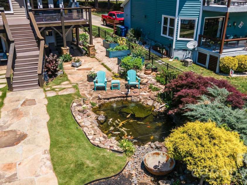 20919 Island Forest Drive, Cornelius, NC 28031.  MLS# CAR4354783, YatesRealty ID 3569. 