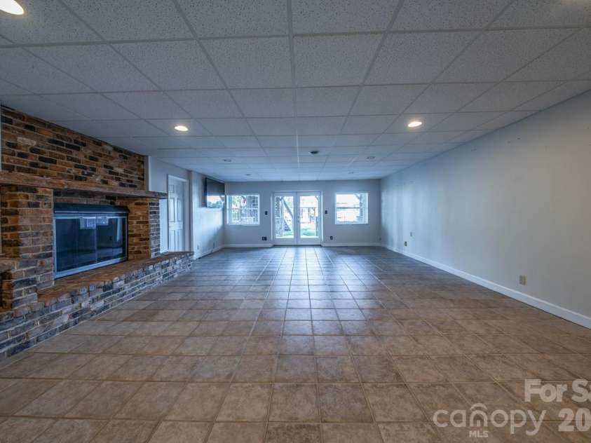 20919 Island Forest Drive, Cornelius, NC 28031.  MLS# CAR4354783, YatesRealty ID 3569. 