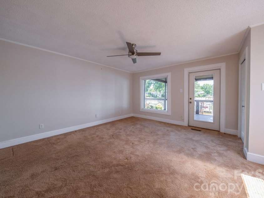 20919 Island Forest Drive, Cornelius, NC 28031.  MLS# CAR4354783, YatesRealty ID 3569. 