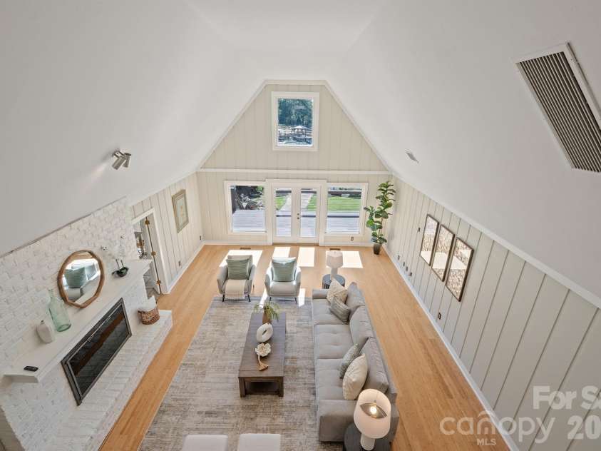 20919 Island Forest Drive, Cornelius, NC 28031.  MLS# CAR4428890, YatesRealty ID 3569. Overview from loft of this amazing Great room