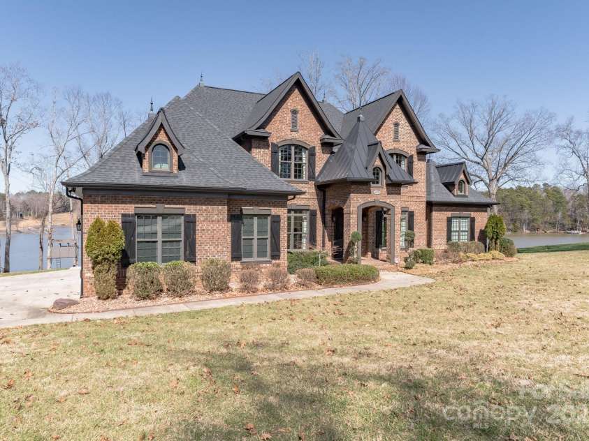 5628 Creole Road, Clover, SC 29710.  MLS# CAR4228022, YatesRealty ID 3569. 