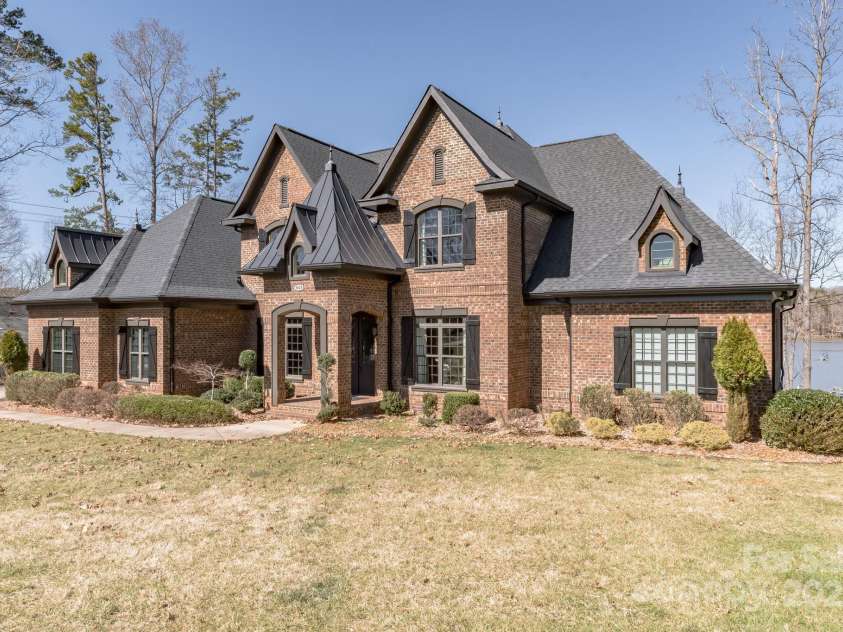 5628 Creole Road, Clover, SC 29710.  MLS# CAR4228022, YatesRealty ID 3569. 