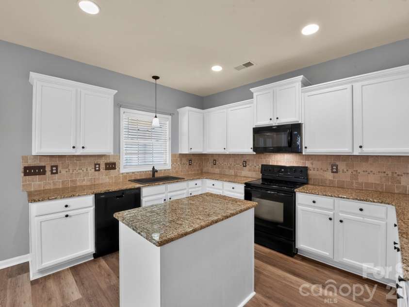 146 Wendover Trace, Mooresville, NC 28117.  MLS# CAR4400710, YatesRealty ID 35690. 