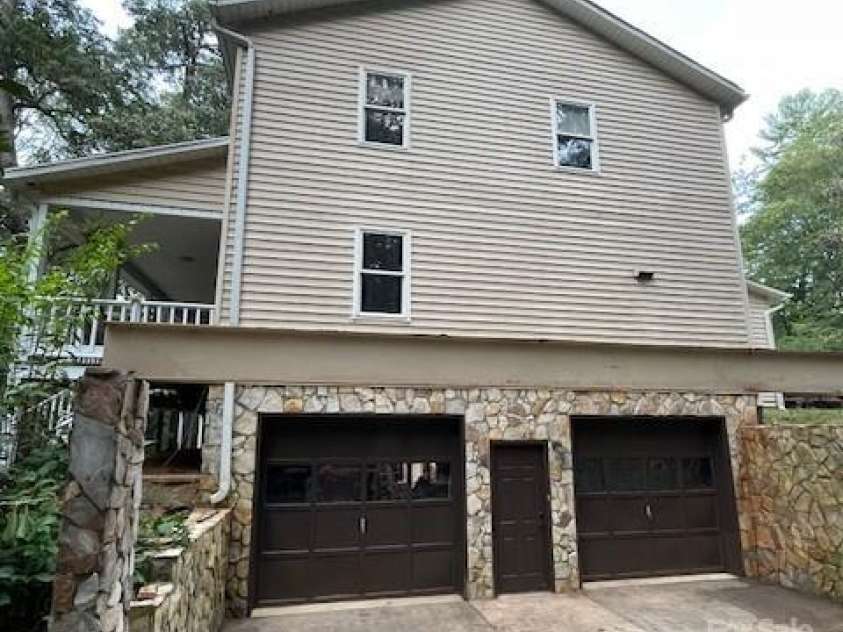 4100 Mariah Drive, Lenoir, NC 28645.  MLS# CAR4292464, YatesRealty ID 35693. 