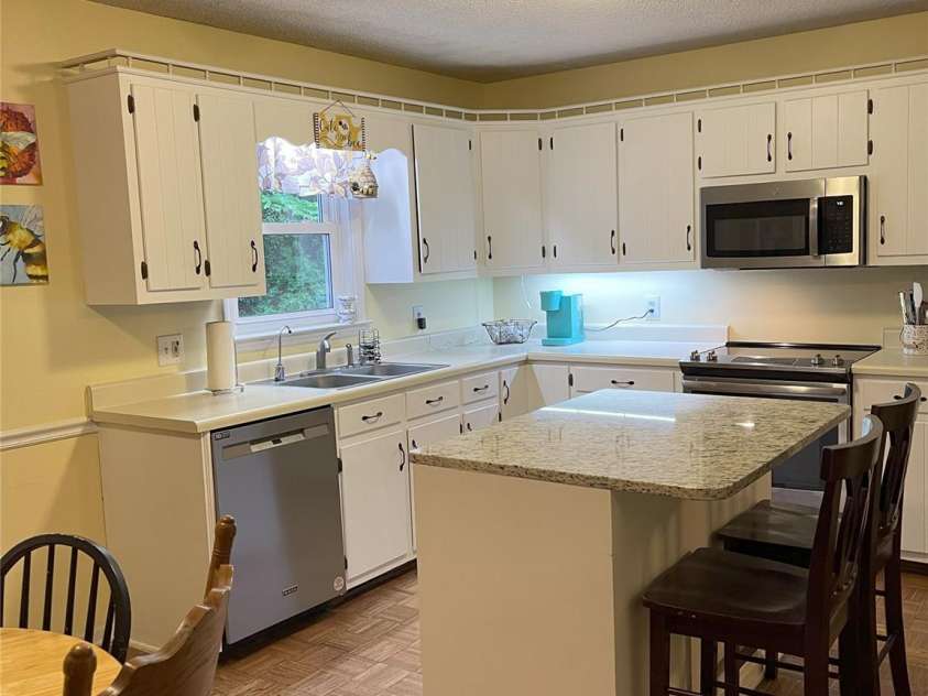 4100 Mariah Drive, Lenoir, NC 28645.  MLS# CAR4292464, YatesRealty ID 35693. 