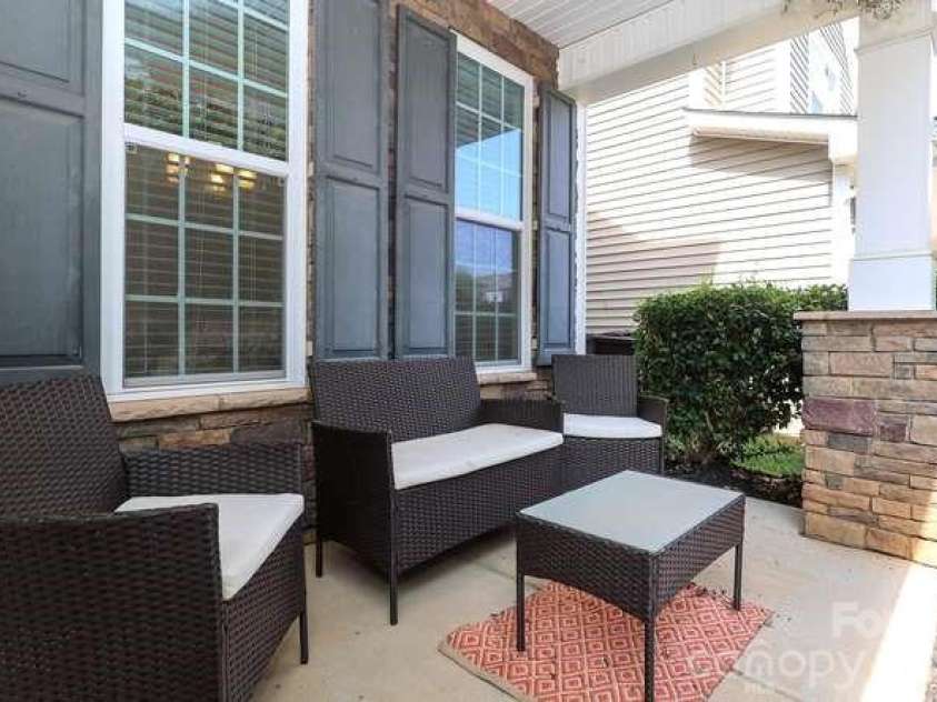 9748 Elgin Moor Road, Charlotte, NC 28278.  MLS# CAR4394535, YatesRealty ID 35694. 