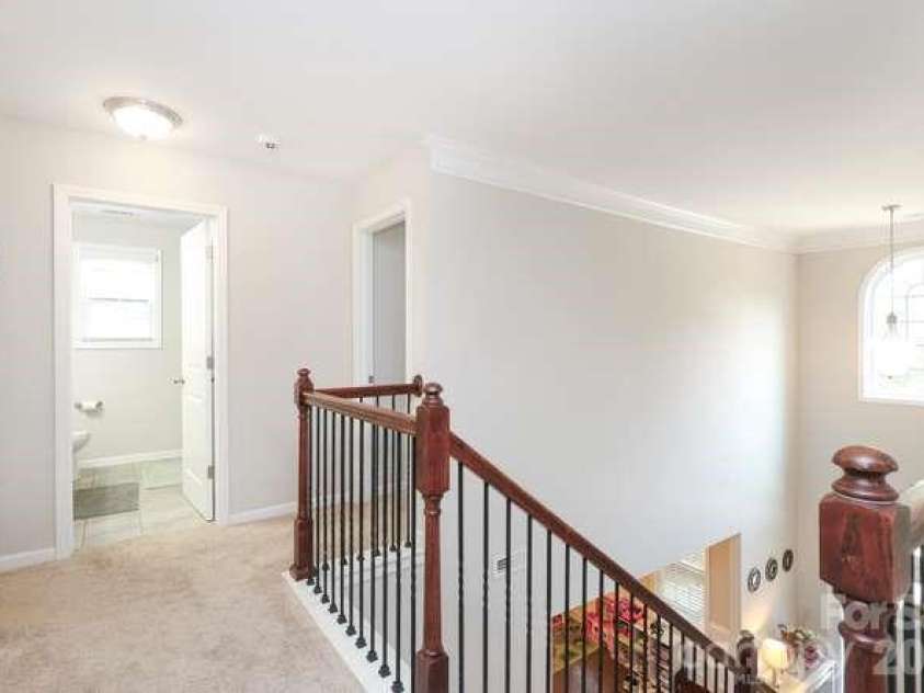 9748 Elgin Moor Road, Charlotte, NC 28278.  MLS# CAR4394535, YatesRealty ID 35694. 