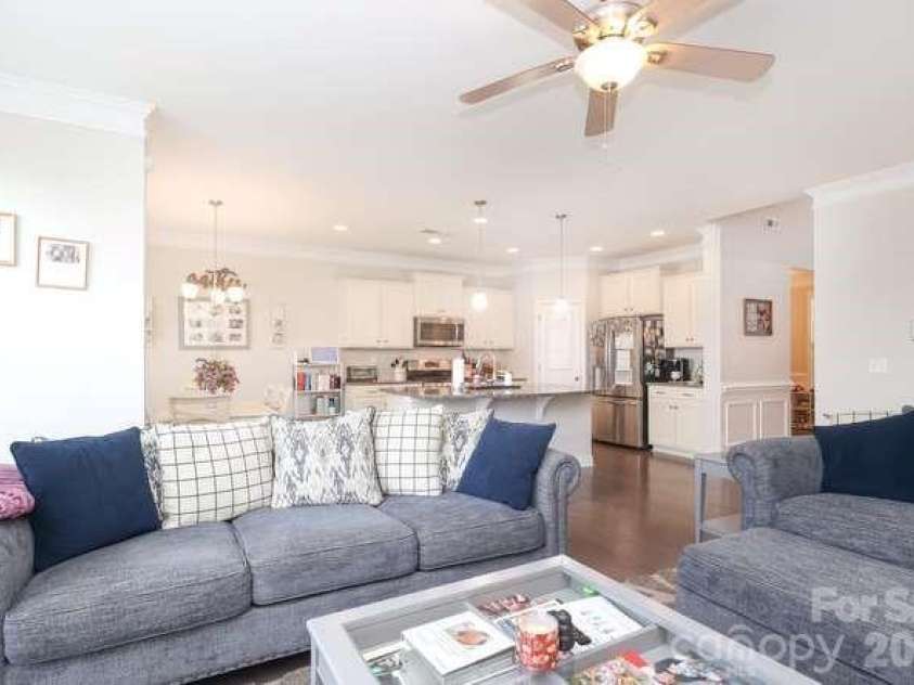 9748 Elgin Moor Road, Charlotte, NC 28278.  MLS# CAR4394535, YatesRealty ID 35694. 