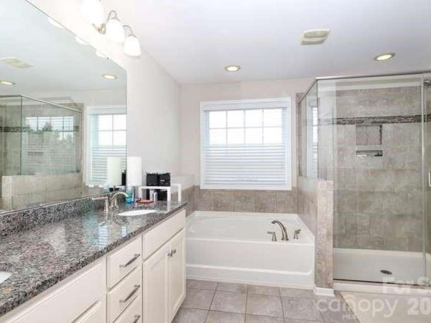 9748 Elgin Moor Road, Charlotte, NC 28278.  MLS# CAR4394535, YatesRealty ID 35694. 