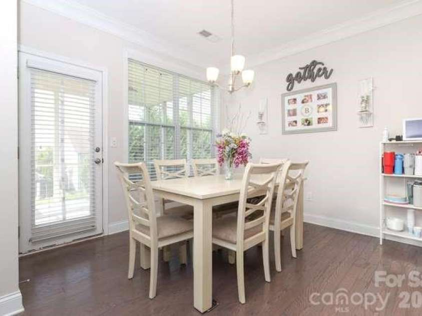 9748 Elgin Moor Road, Charlotte, NC 28278.  MLS# CAR4394535, YatesRealty ID 35694. 
