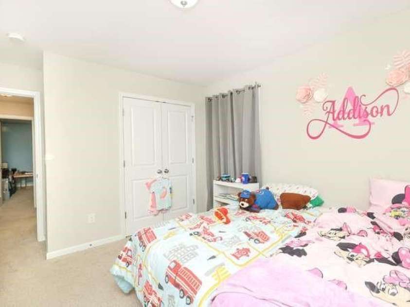 9748 Elgin Moor Road, Charlotte, NC 28278.  MLS# CAR4394535, YatesRealty ID 35694. 