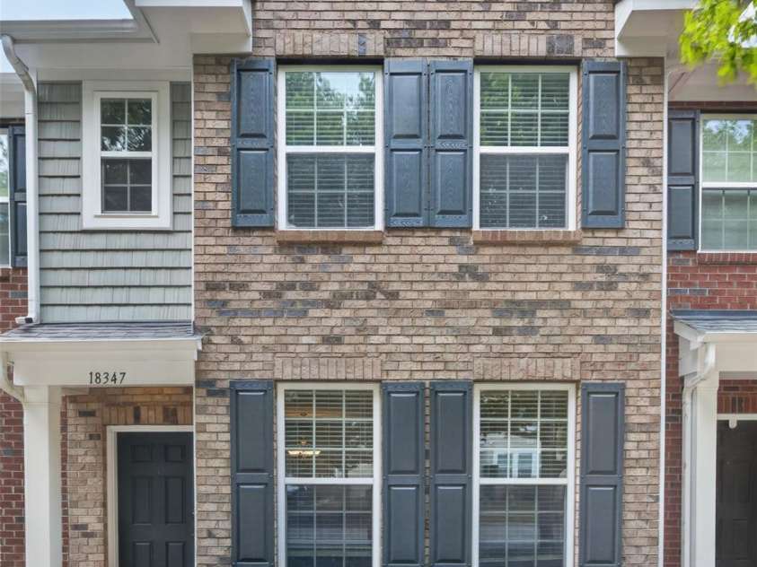 18347 The Commons Boulevard, Cornelius, NC 28031.  MLS# CAR4396500, YatesRealty ID 35695. 