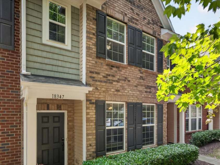 18347 The Commons Boulevard, Cornelius, NC 28031.  MLS# CAR4396500, YatesRealty ID 35695. 