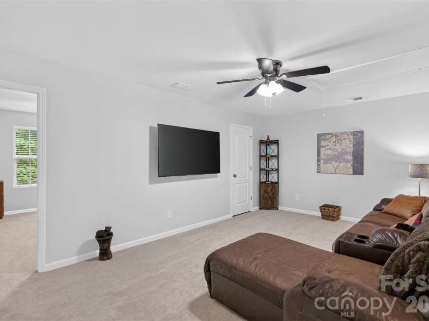 18347 The Commons Boulevard, Cornelius, NC 28031.  MLS# CAR4396500, YatesRealty ID 35695. 