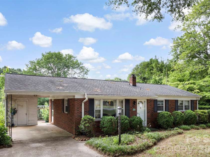 4305 Union Road, Gastonia, NC 28056.  MLS# CAR4398173, YatesRealty ID 35696. 