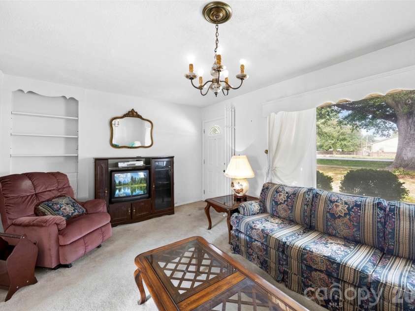 4305 Union Road, Gastonia, NC 28056.  MLS# CAR4398173, YatesRealty ID 35696. 