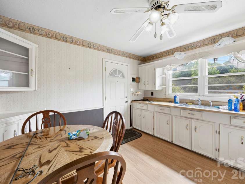 4305 Union Road, Gastonia, NC 28056.  MLS# CAR4398173, YatesRealty ID 35696. 