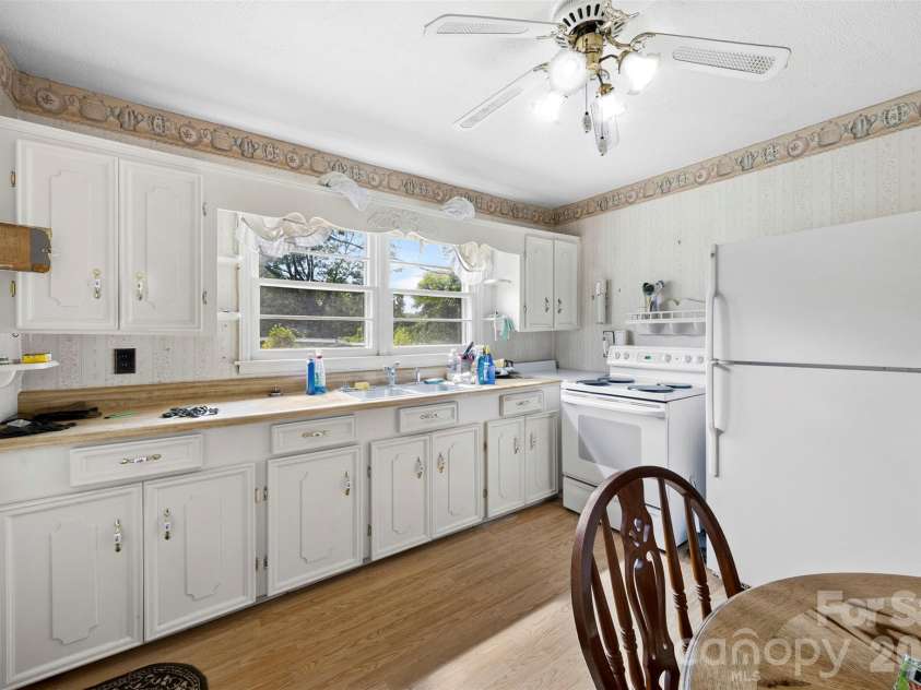 4305 Union Road, Gastonia, NC 28056.  MLS# CAR4398173, YatesRealty ID 35696. 