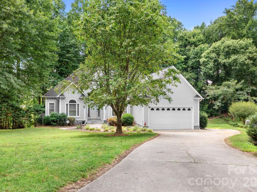 135 Pinecroft Court, Troutman, NC 28166.  MLS# CAR4399522, YatesRealty ID 35699. 