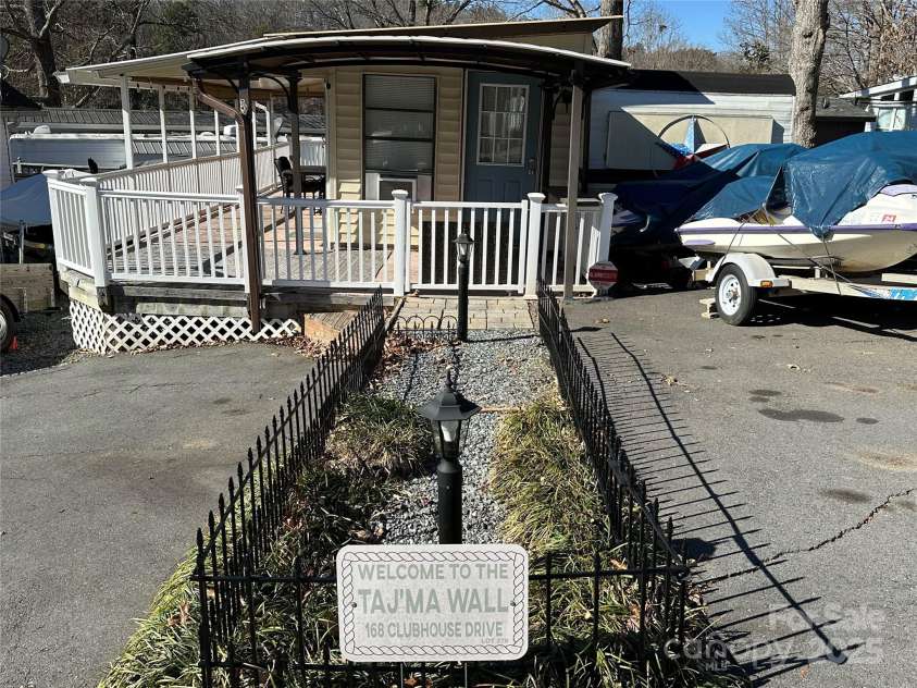 168 Clubhouse Drive, New London, NC 28127.  MLS# CAR4212097, YatesRealty ID 357. 