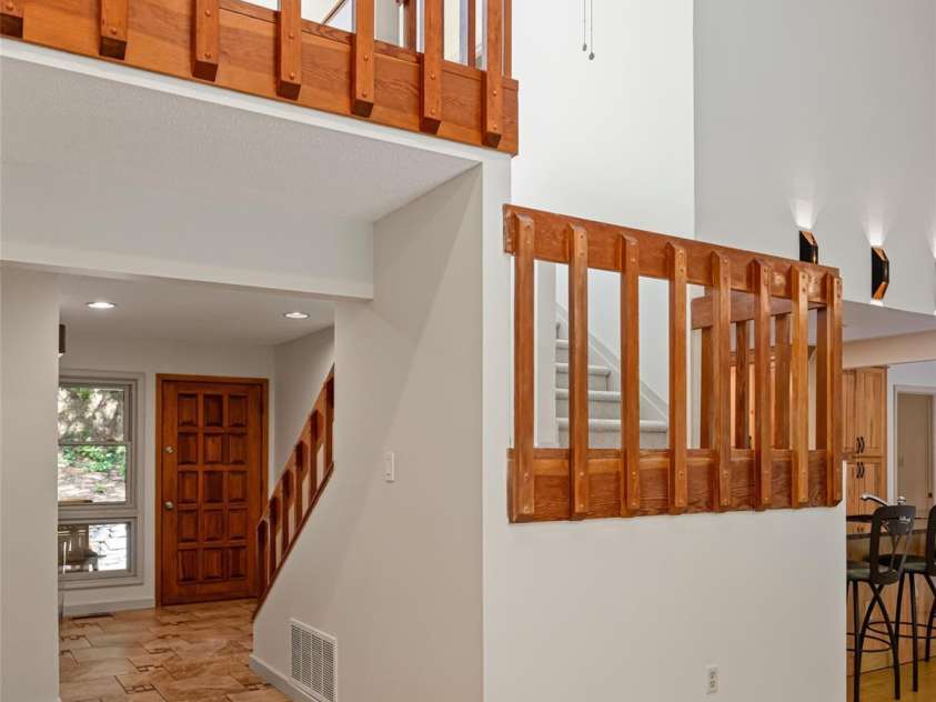 316 Sondley Drive, Asheville, NC 28805.  MLS# CAR4226647, YatesRealty ID 3570. 